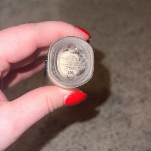 Fenty Pro Filt’r Soft Matte Longwear Liquid Foundation in Shade: 110 - Picture 2 of 2